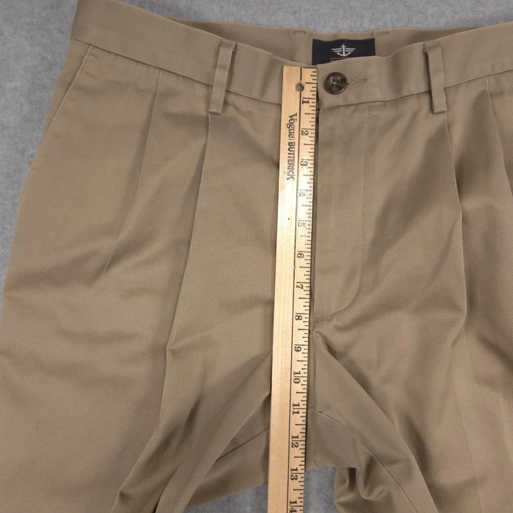 Dockers Mens 33x32 Beige Tan Classic Fit Pleated Front Chino Khaki Pants School